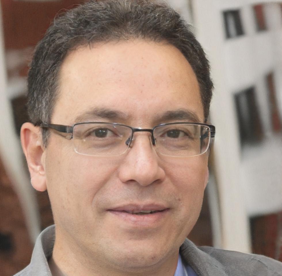 Consultor financiero especializado en ahorro familiar